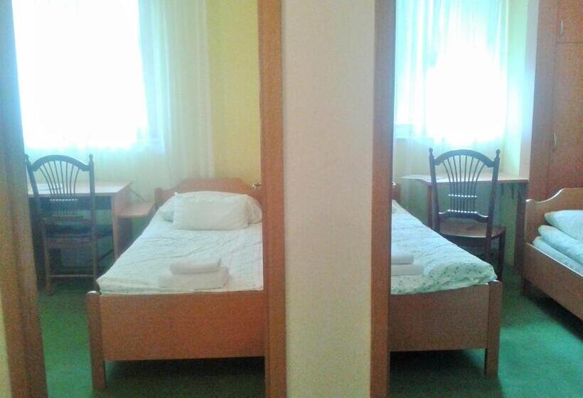 اتاق استاندارد چهار تخته, Guesthouse Jersin