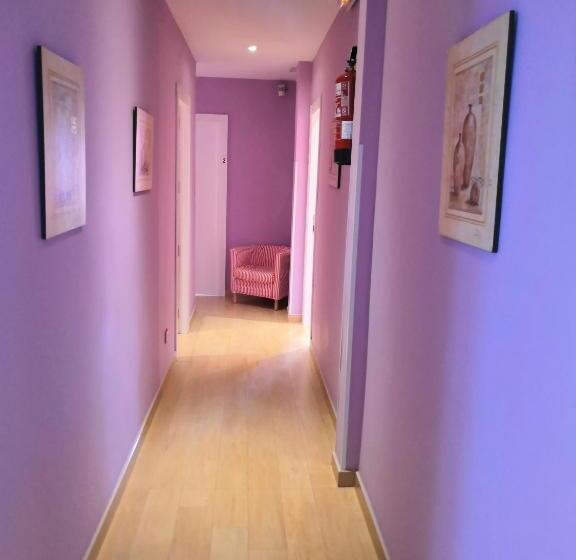 اتاق استاندارد, Hostal Arco Iris