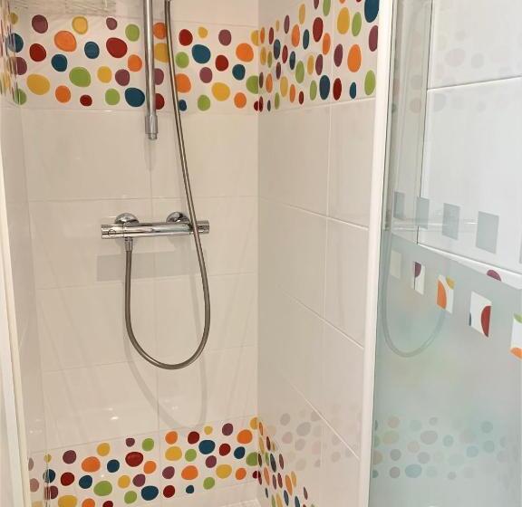 اتاق استاندارد یک نفره, Hostal Arco Iris