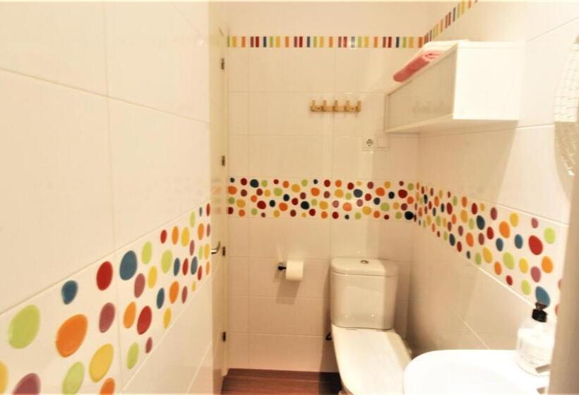 اتاق استاندارد یک نفره, Hostal Arco Iris