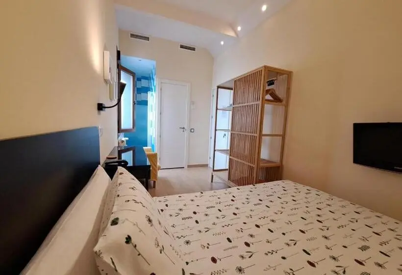 اتاق استاندارد یک نفره, Hostal Arco Iris