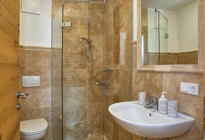 2 Bedroom Apartment with Views, Jausenstation Pfefferbauer