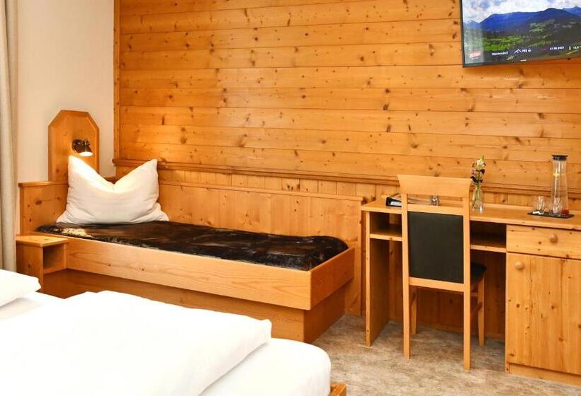 חדר בסיסי לשלושה, Pension Eichenheim