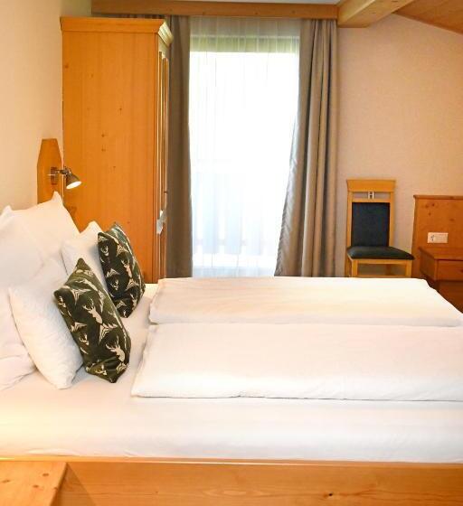 חדר בסיסי לשלושה, Pension Eichenheim