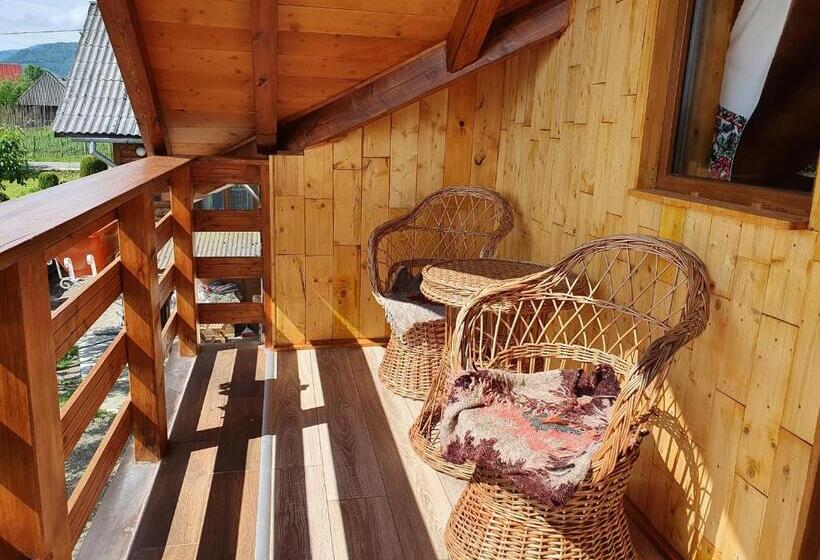 Трехместный Номер Стандарт Вид на Сад, Pensiunea Ilea