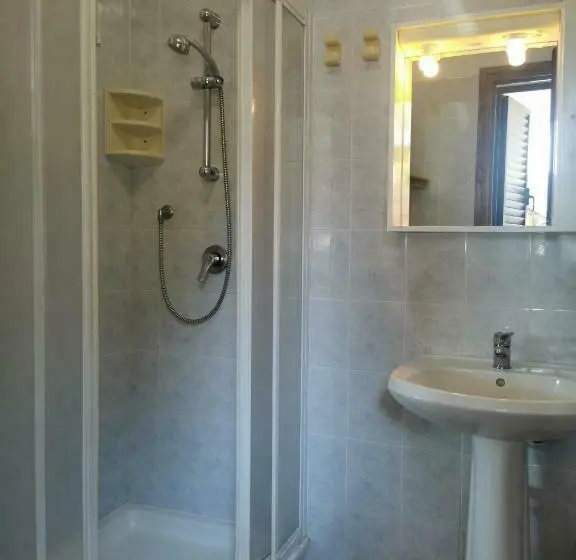 استودیوی استاندارد, Residence Alithai