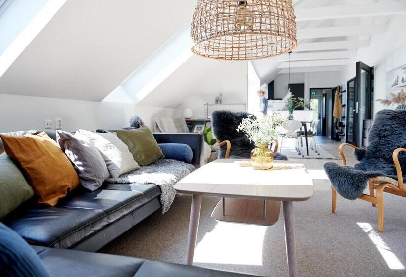 شقة دور أخير غرفة نوم واحدة, Lotsvillans Vandrarhem