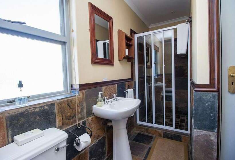 标准间, Burrough Place