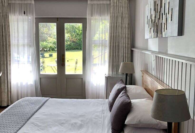 标准间, Burrough Place