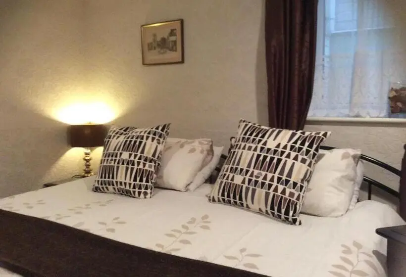 バス共有のスタンダードルーム, Hedley Villa Guest House