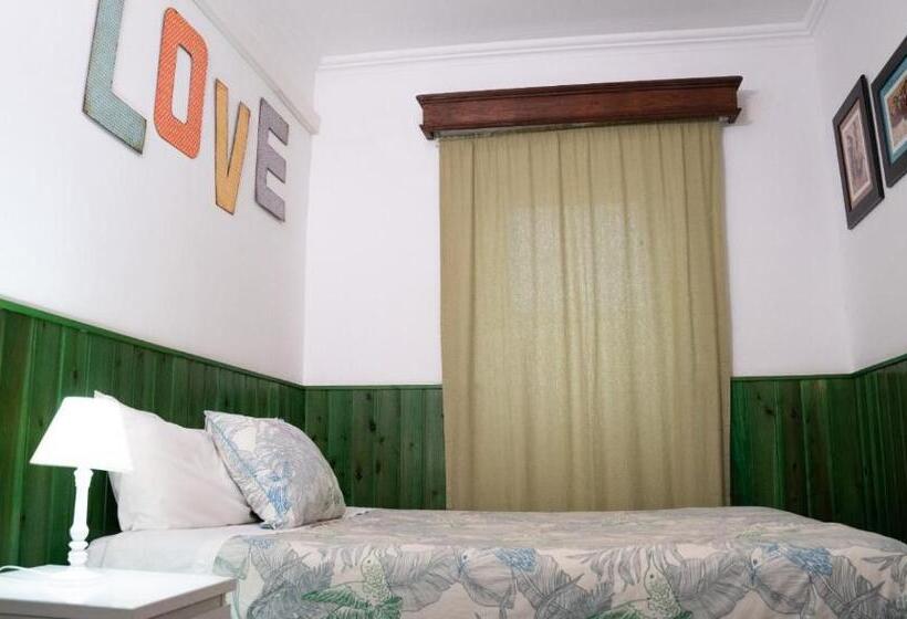 اتاق اکونومی, Vintage Place Azorean Guest House