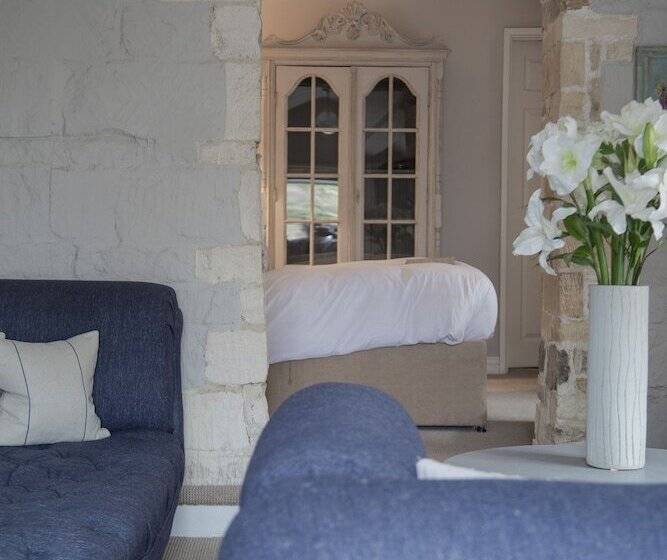 חדר סטנדרט, The Lion Inn