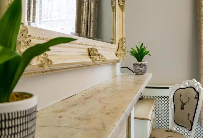 Апартаменты Deluxe 1 Спальня, Goodramgate Apartments