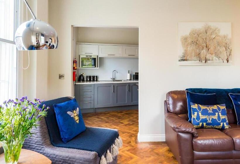 דירת שני חדרים, Goodramgate Apartments