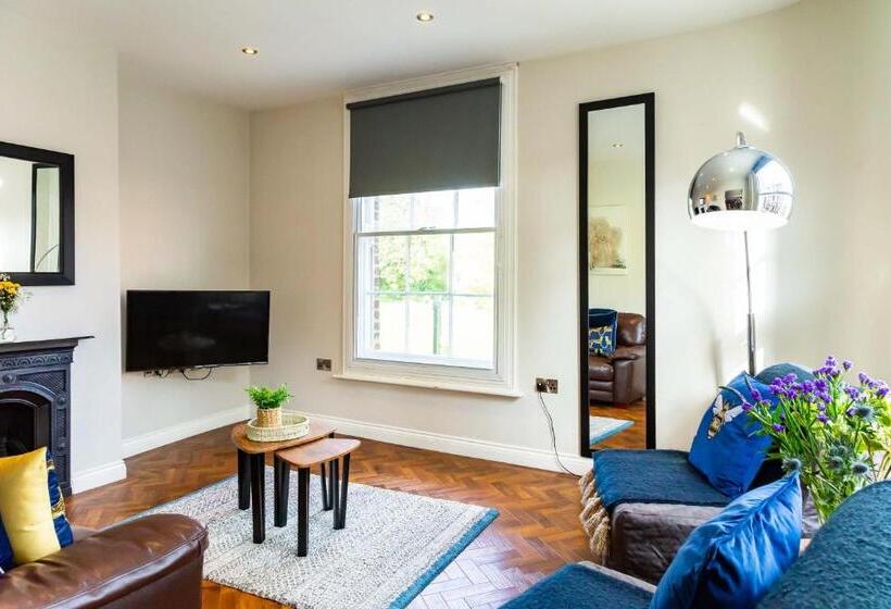 Апартаменты 2 Спальни, Goodramgate Apartments