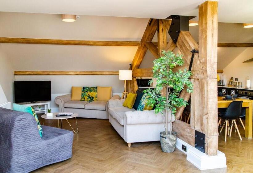 Люкс с Балконом, Goodramgate Apartments