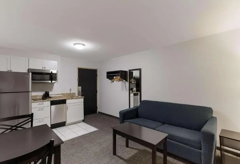 キングサイズベッドのスイートルーム, Surestay Hotel By Best Western Presque Isle