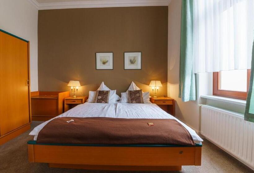 اتاق راحتی, Haus Alexander