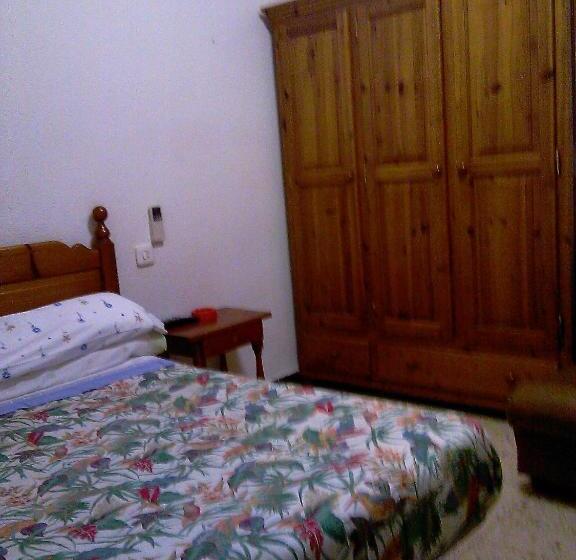 غرفة قياسية حمام مشترك, Pensión Ignacio