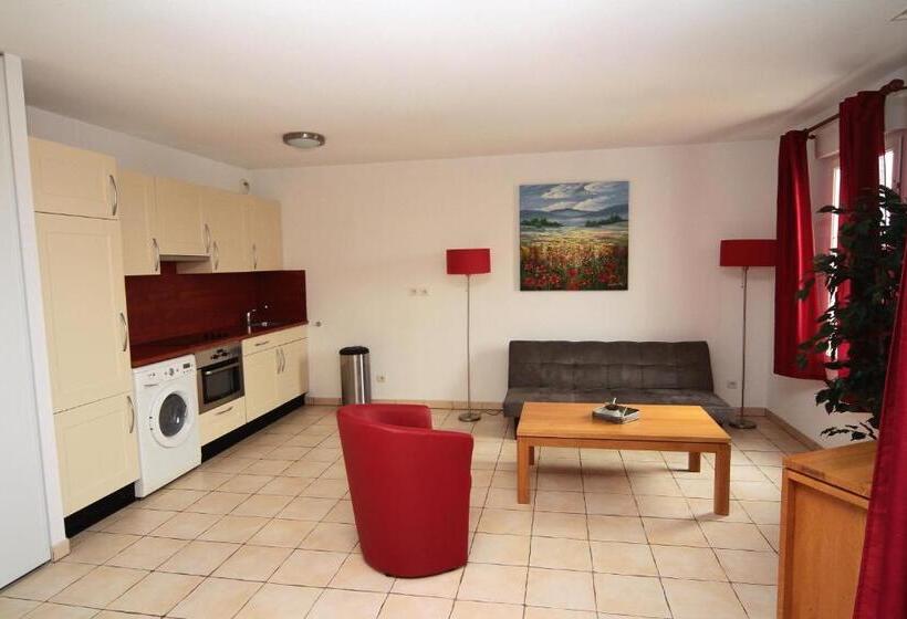 Апартаменты 2 Спальни, Residence La Pinede