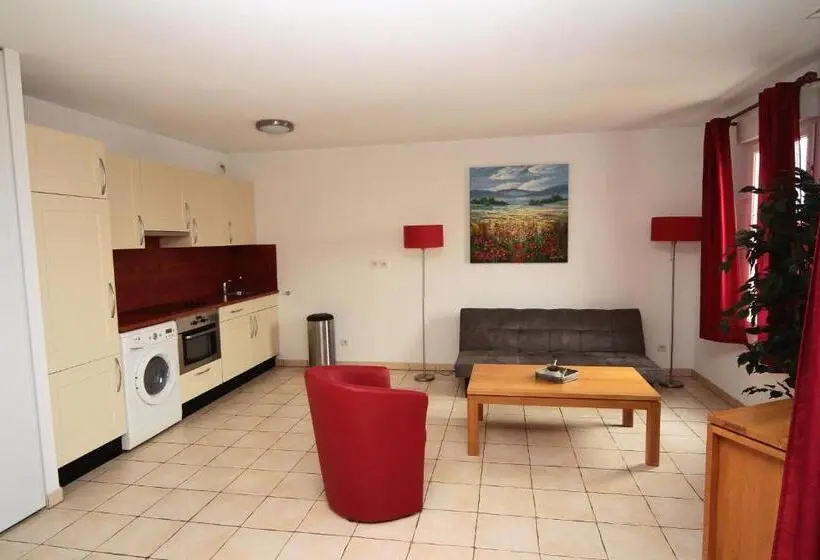 آپارتمان 2 خوابه, Residence La Pinede