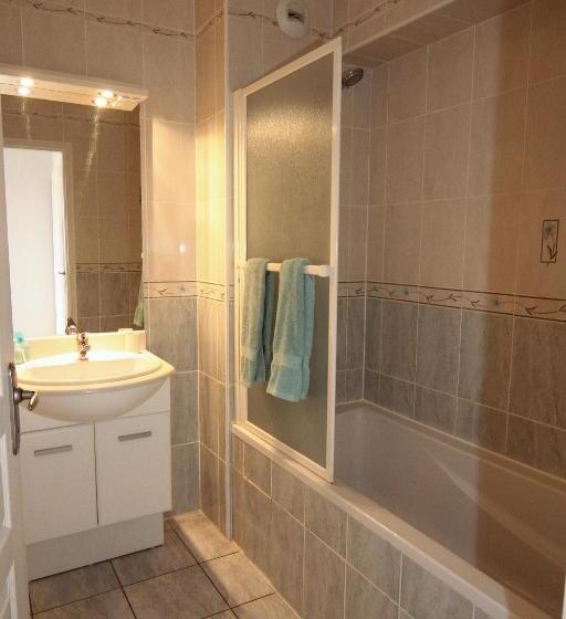 침실 2개 아파트, Residence La Pinede