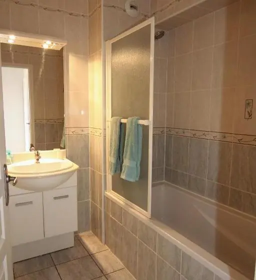 آپارتمان 2 خوابه, Residence La Pinede