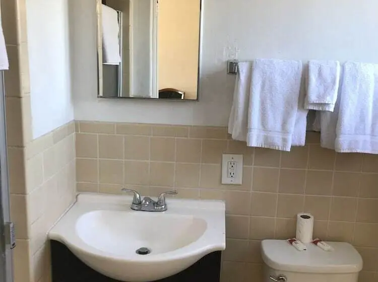 2ダブルベッドのスタンダードルーム, Ventura Beach House Motel