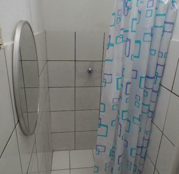 اتاق استاندارد چهار تخته, Pousada Centralmar