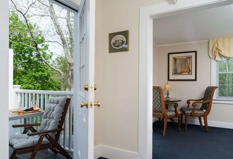 庭の見えるジュニアスイート, The Inn At Cape Cod