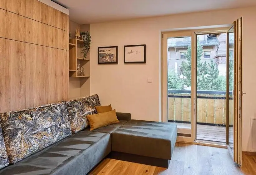 スタンダードスタジオ, Appartements Täli