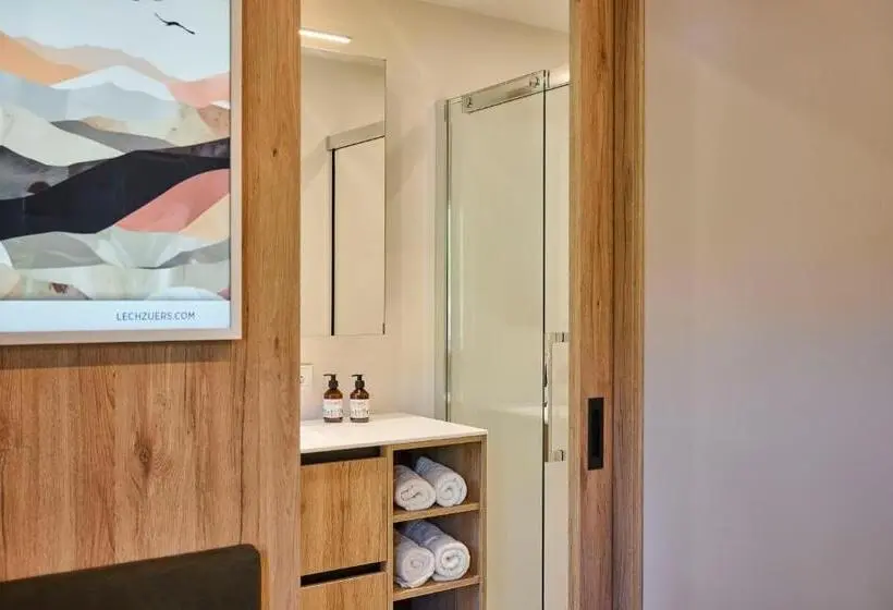 スタンダードスタジオ, Appartements Täli