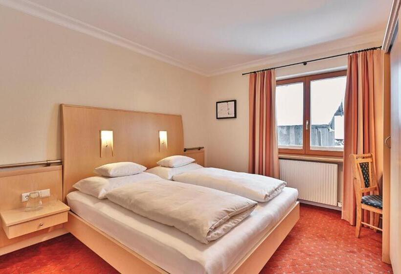 דירת חדר, Appartements Täli