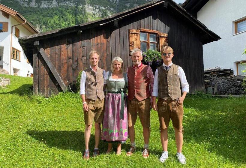 דירת חדר, Appartements Täli