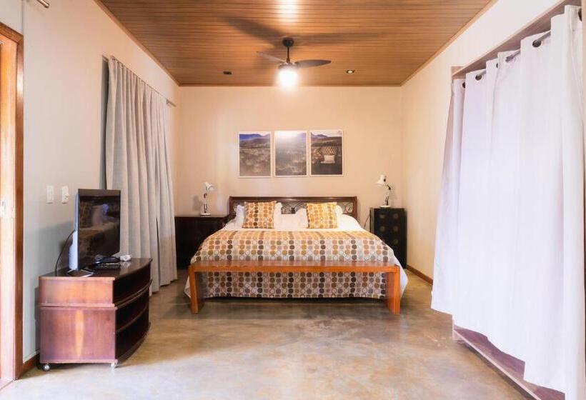 سوئیت با وان آب گرم, Casa Da Lua Pousada