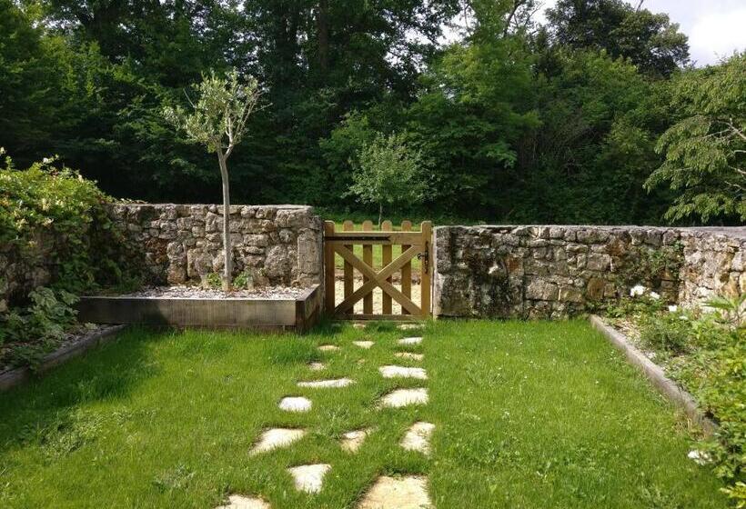 标准平房, Domaine De Montboulard