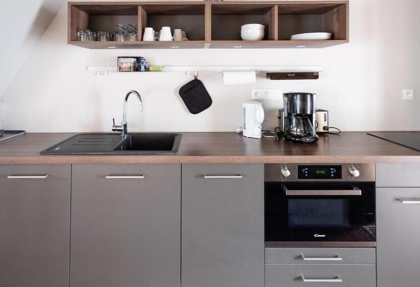 标准平房, Domaine De Montboulard