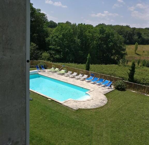 家庭套房, Domaine De Montboulard