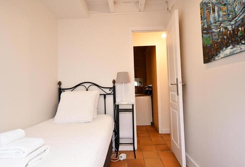 小室, Domaine De Montboulard