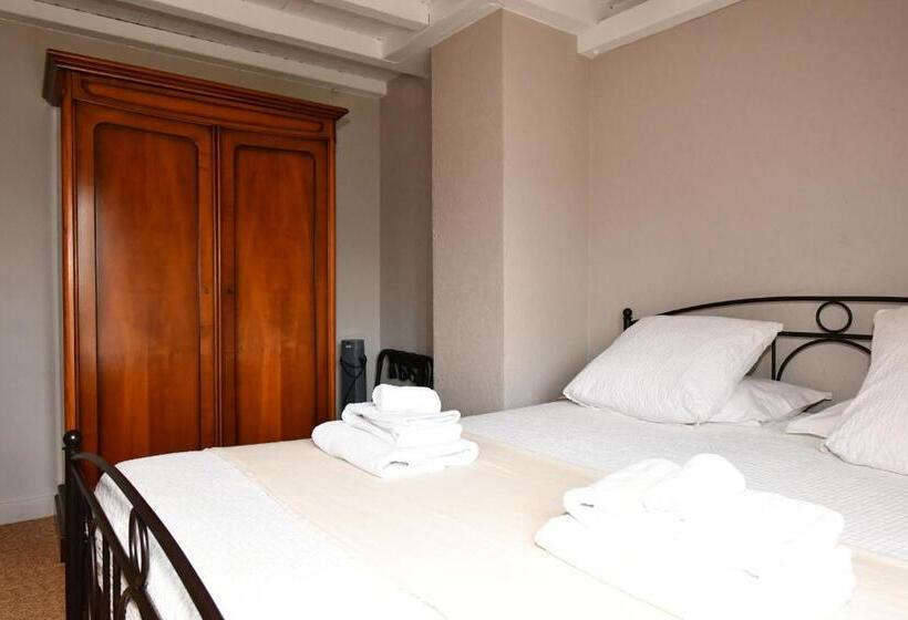 小室, Domaine De Montboulard