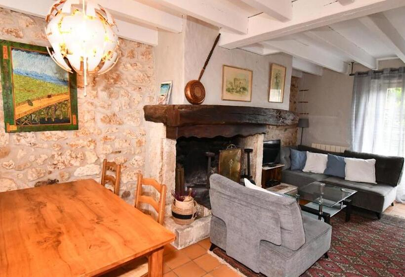 小室, Domaine De Montboulard