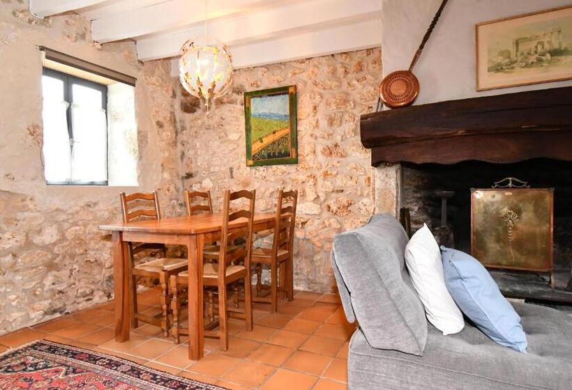 小室, Domaine De Montboulard