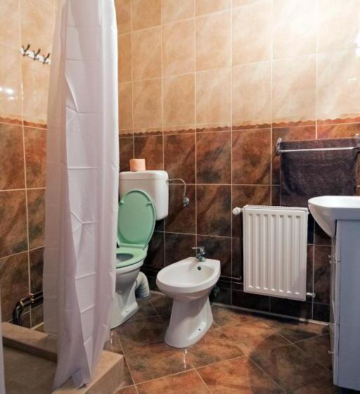 디럭스 스튜디오, Vila Eszter