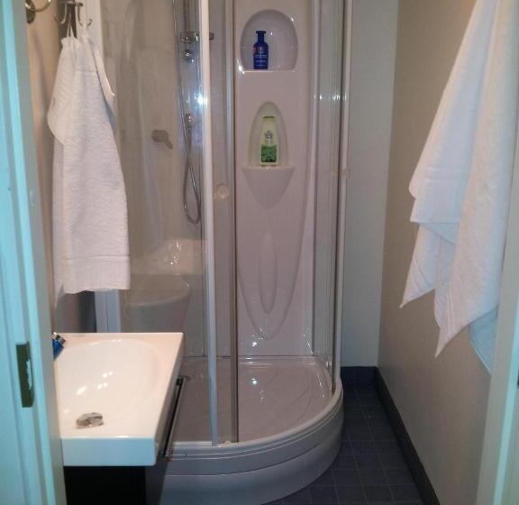 شقة غرفة واحدة, Yömyssy Apartments