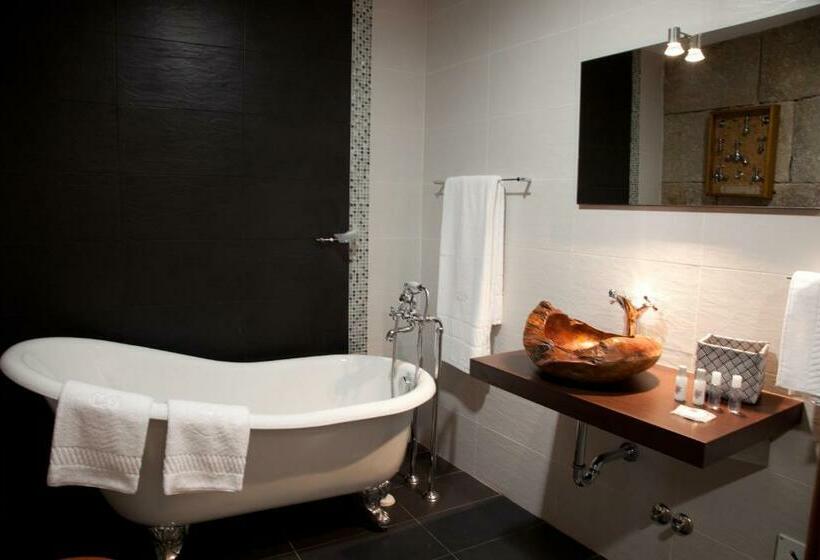 Люкс, Cerrado Dos Outeirinhos