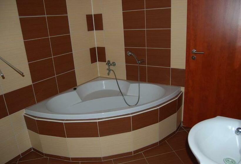 2 Sovrums Lägenhet, Penzion U Můstku Jiřího Rašky