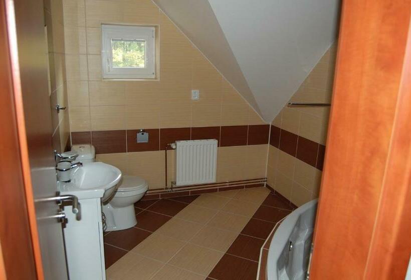 2 Sovrums Lägenhet, Penzion U Můstku Jiřího Rašky