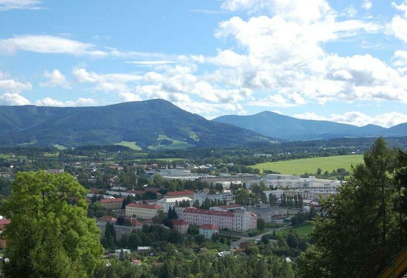 2 Sovrums Lägenhet, Penzion U Můstku Jiřího Rašky