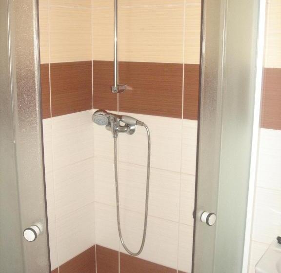 Standard Studio, Penzion U Můstku Jiřího Rašky