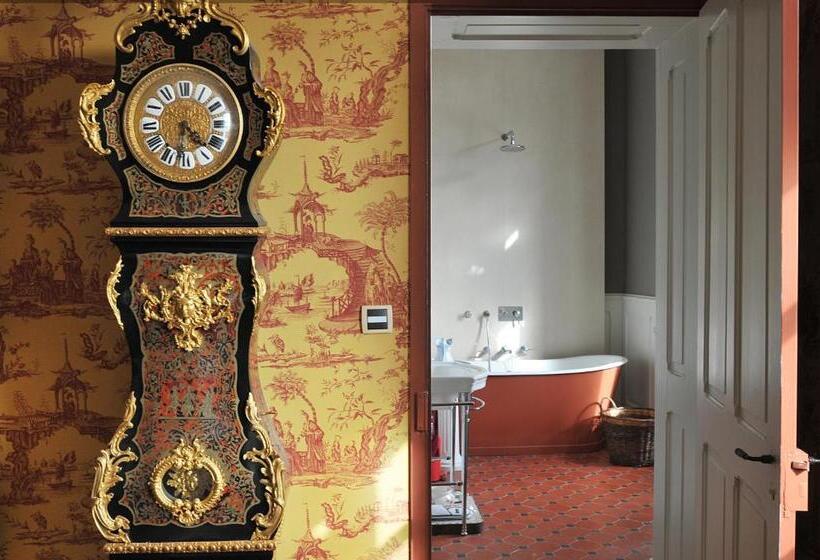 스위트, Chateau Des Faugs